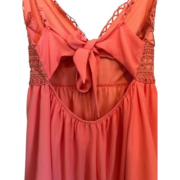 IRIS Silky Coral Lace Spaghetti Strap Open Back Bow Shorts Romper Juniors Large - Picture 5 of 7